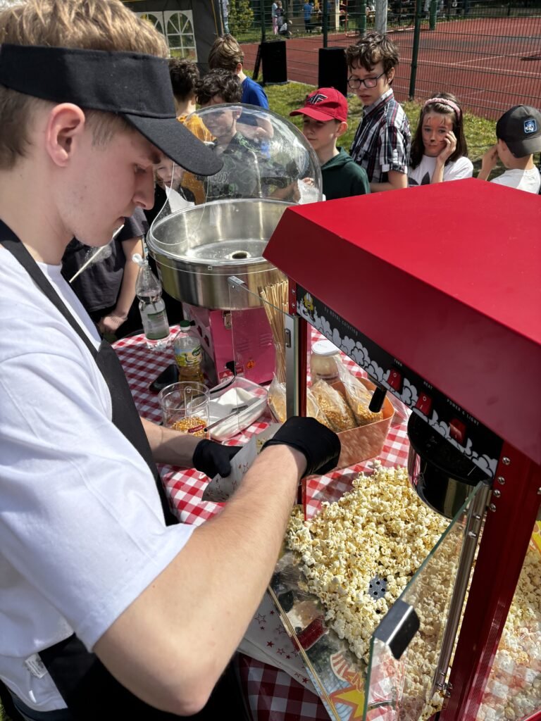 Stoisko z popcornem i watą cukrową - wynajem na godziny
